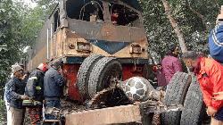 Four injured as train hits truck at Jamalpur level crossing