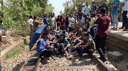 RU students block rail line, communication with other parts halted