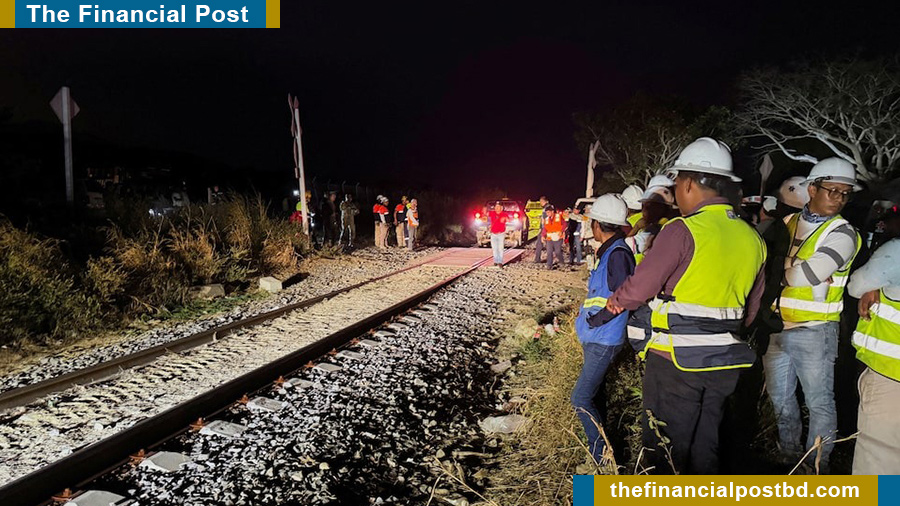 Mexican train derailment kills at least 13 people, 98 injured