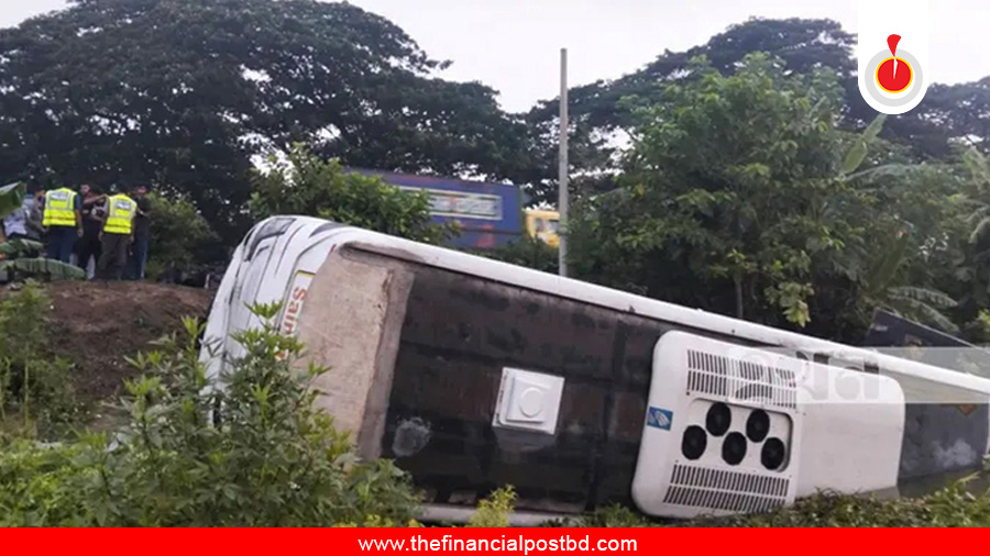 20 Sher-e-Bangla Medical students injured as bus falls into ditch in Cumilla